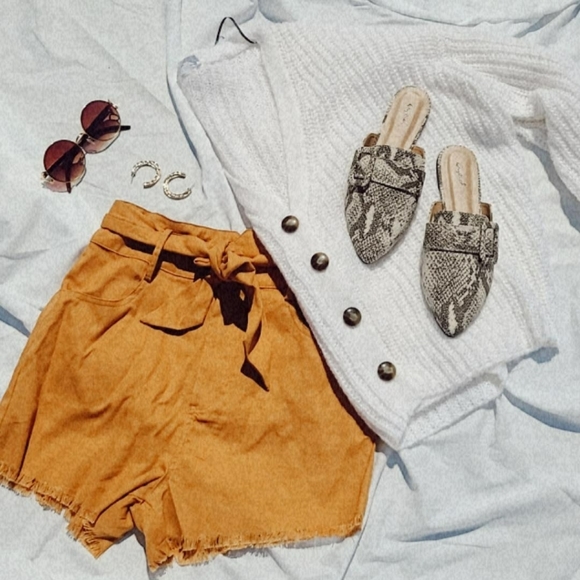 🚨LAST CHANCE// Snake print Flat - Picture 2 of 3